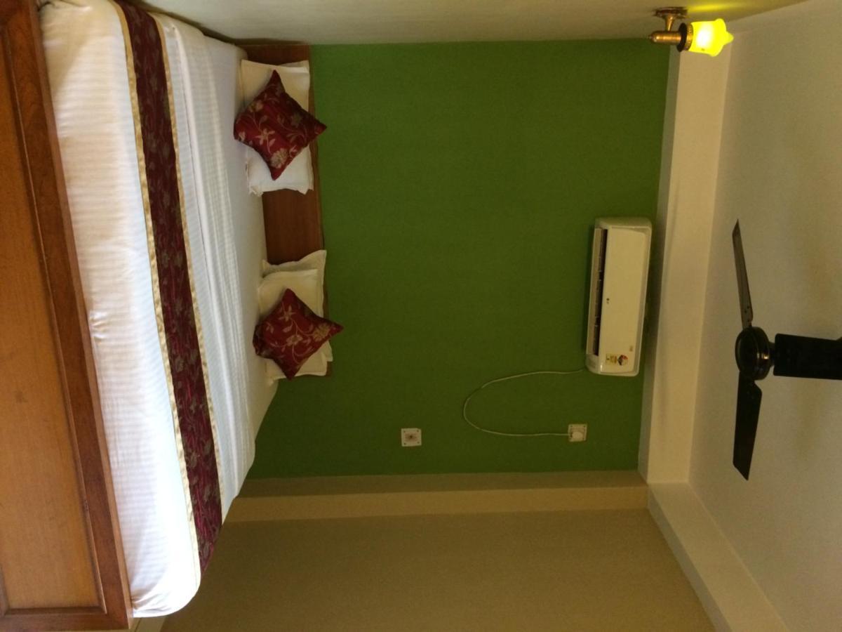 Breeze Hotel Siliguri Exterior foto