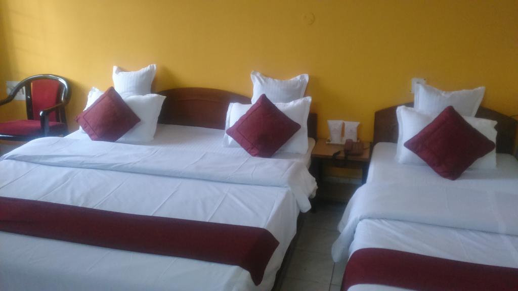 Breeze Hotel Siliguri Quarto foto