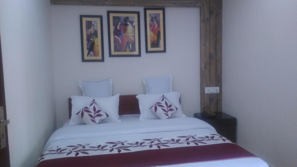 Breeze Hotel Siliguri Exterior foto