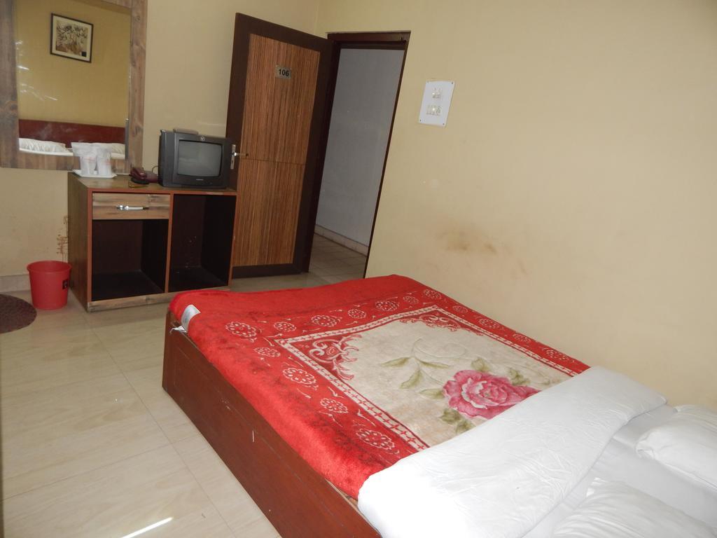 Breeze Hotel Siliguri Exterior foto