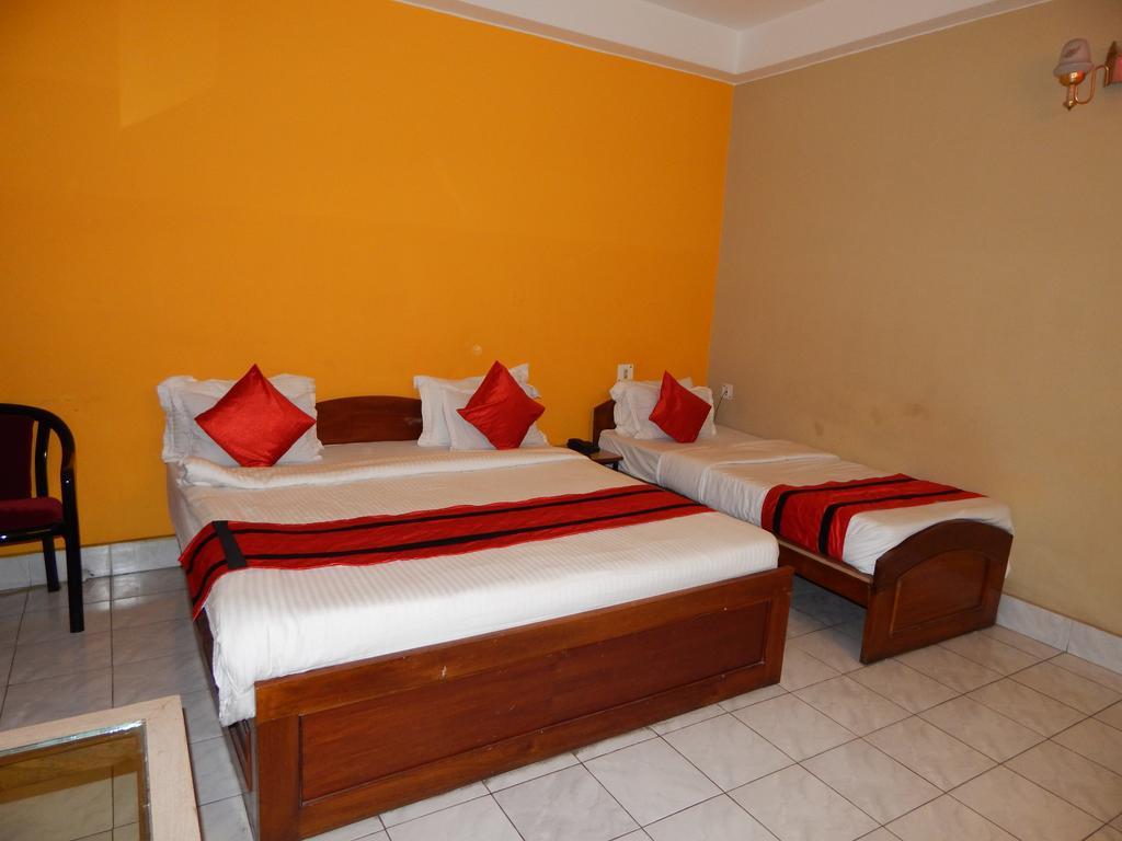 Breeze Hotel Siliguri Quarto foto