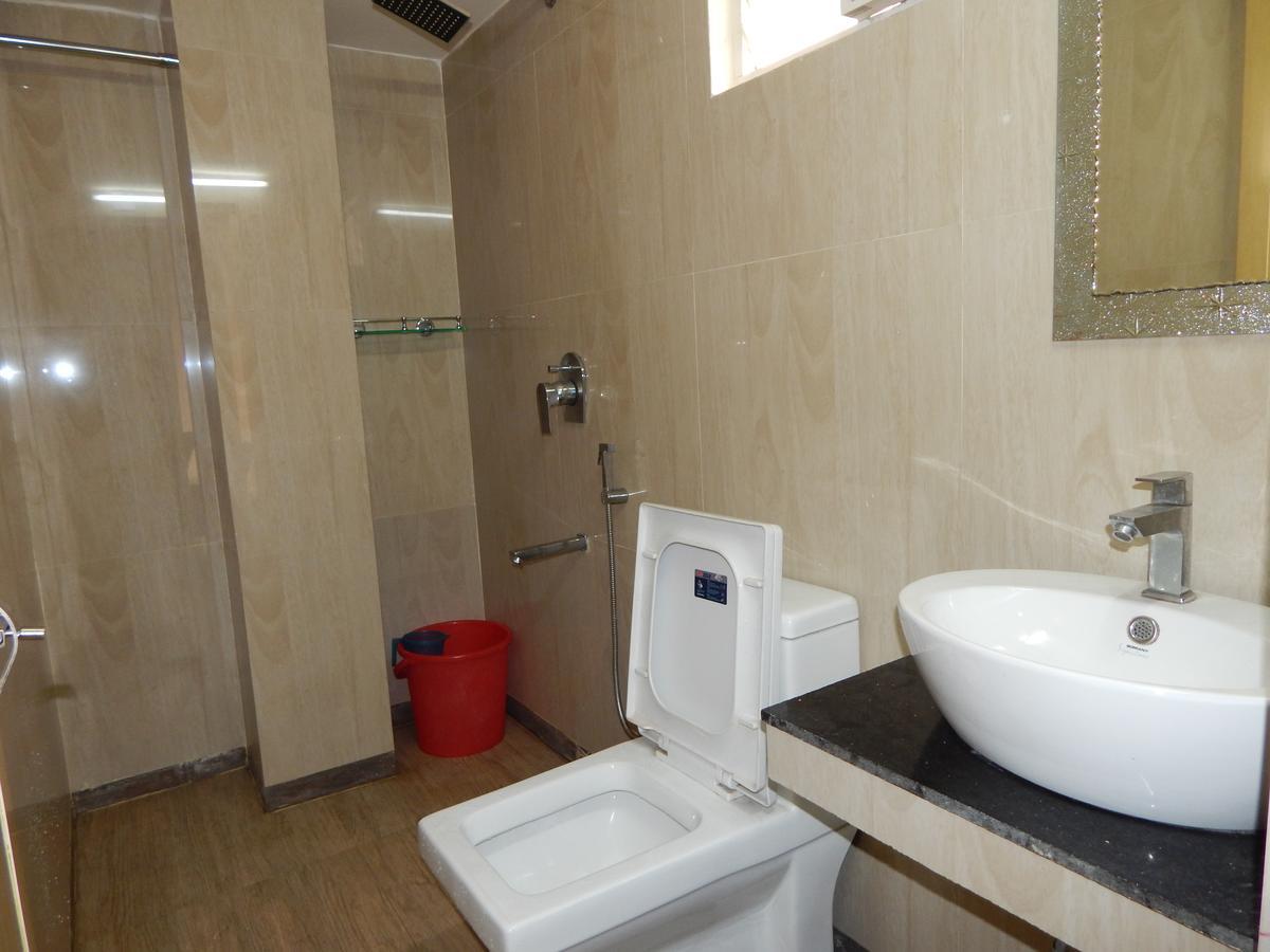 Breeze Hotel Siliguri Exterior foto